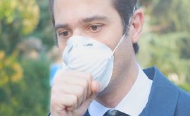 Air pollution makes acne worse